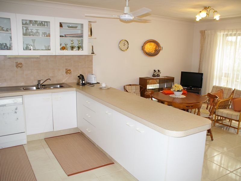 2/13 Bottlewood Court, Burleigh Waters QLD 4220