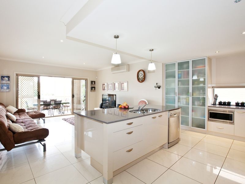 116 Dunlin Drive, Burleigh Waters QLD 4220