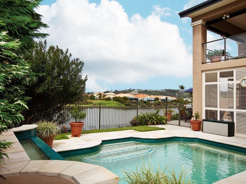 116 Dunlin Drive, Burleigh Waters QLD 4220