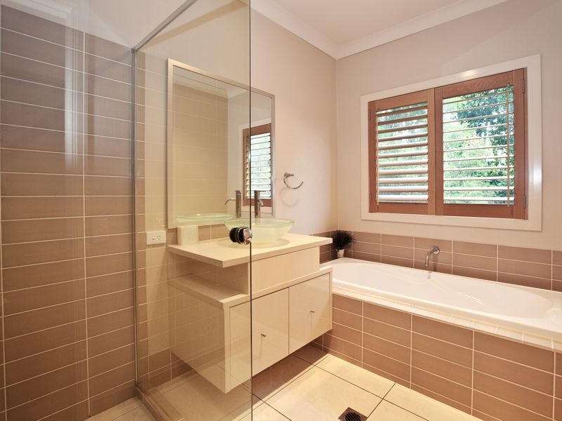 116 Dunlin Drive, Burleigh Waters QLD 4220