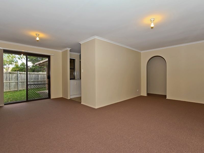 4 Triscay Place, Varsity Lakes QLD 4227