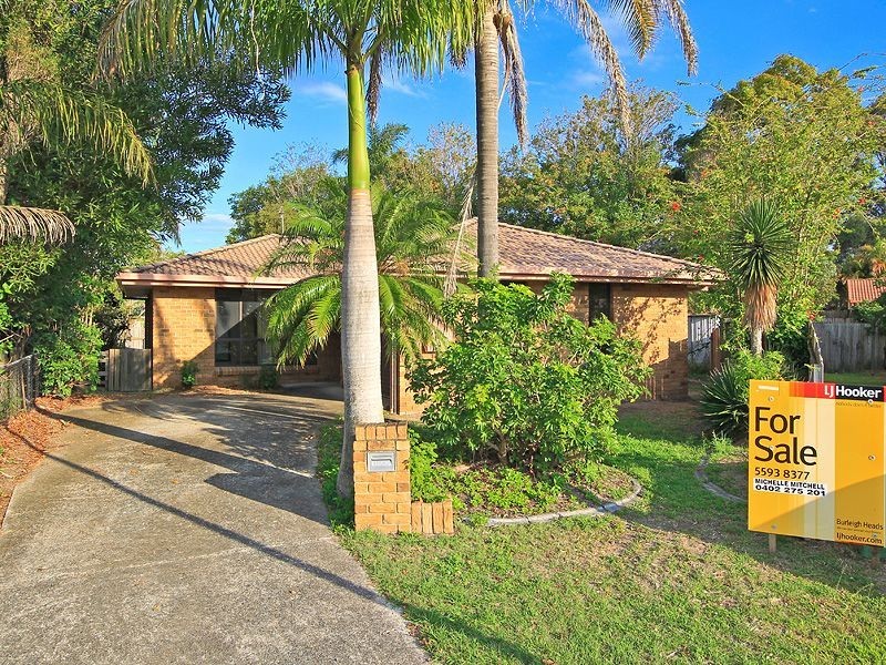 4 Triscay Place, Varsity Lakes QLD 4227