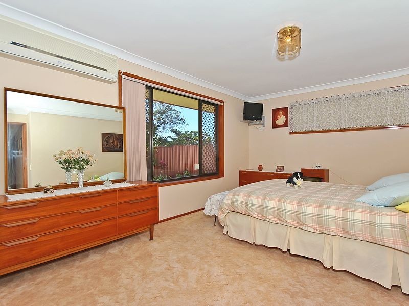 131 Treeview Drive, Burleigh Waters QLD 4220
