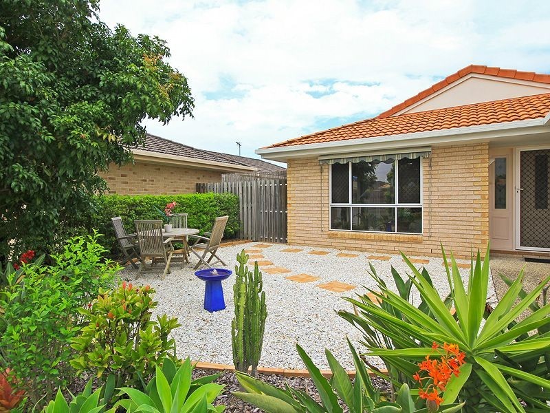 6 Redwing Court, Burleigh Waters QLD 4220