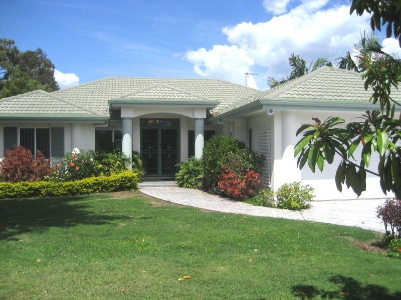 10 Sea Eagle Drive, Burleigh Waters QLD 4220