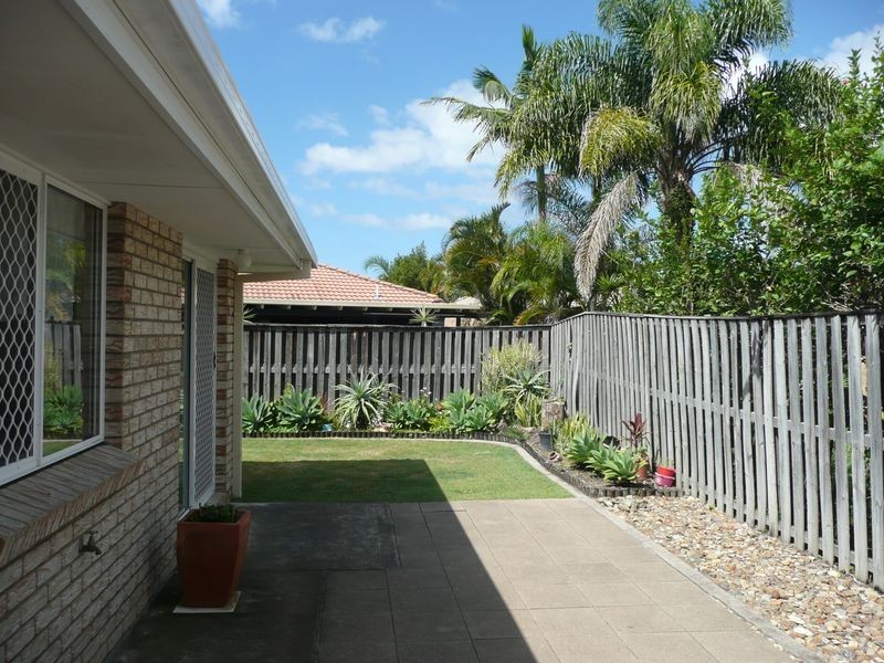 26 Regensberg Close, Varsity Lakes QLD 4227