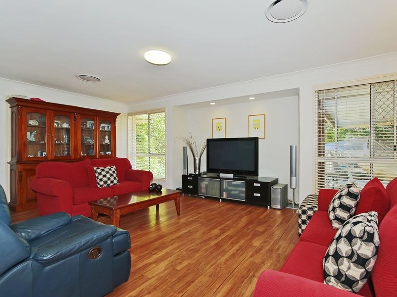 15 Styer Circuit, Burleigh Waters QLD 4220