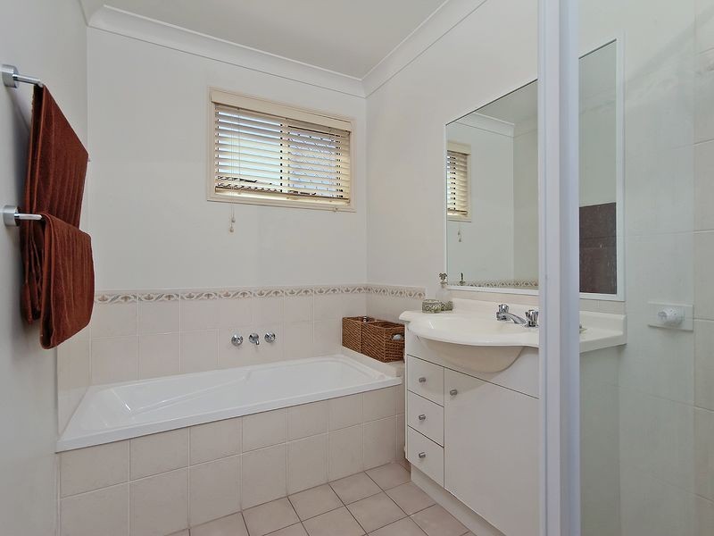 15 Styer Circuit, Burleigh Waters QLD 4220