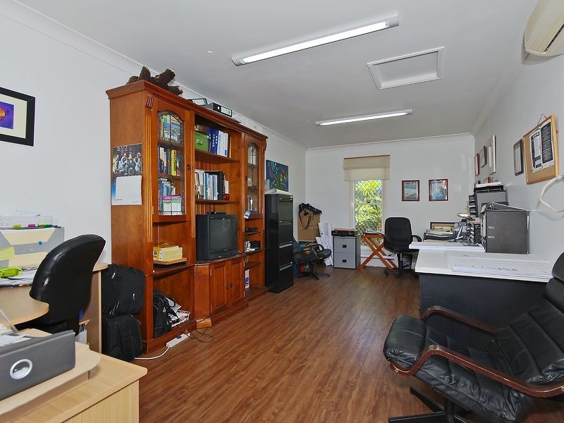 15 Styer Circuit, Burleigh Waters QLD 4220