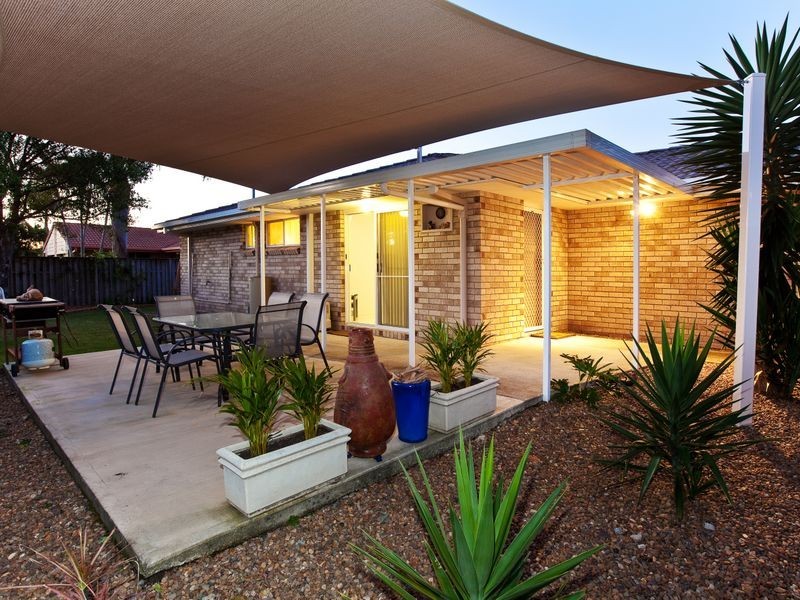2/2 Summerwine Street, Burleigh Waters QLD 4220