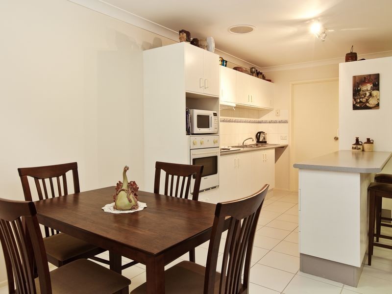 2/2 Summerwine Street, Burleigh Waters QLD 4220