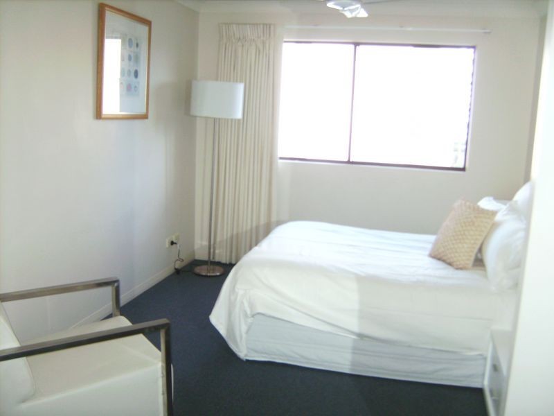 34/5 Fourth Avenue, Burleigh Heads QLD 4220