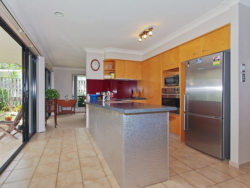 28 Seville Circuit, Burleigh Waters QLD 4220