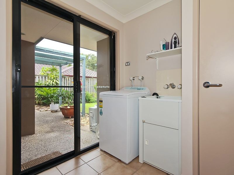 28 Seville Circuit, Burleigh Waters QLD 4220