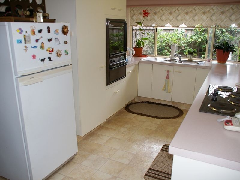 1/70 Treeview Drive, Burleigh Waters QLD 4220