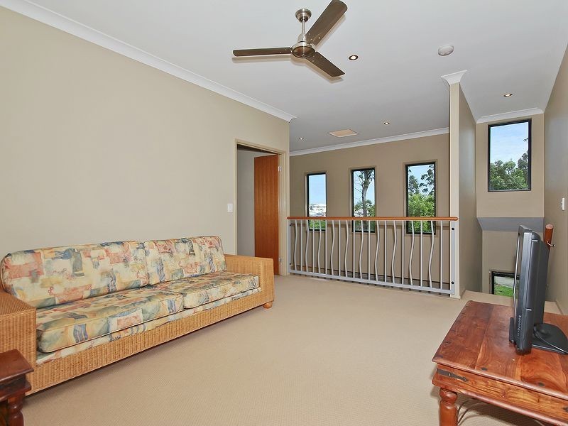 3/8 Bayswater Avenue, Varsity Lakes QLD 4227