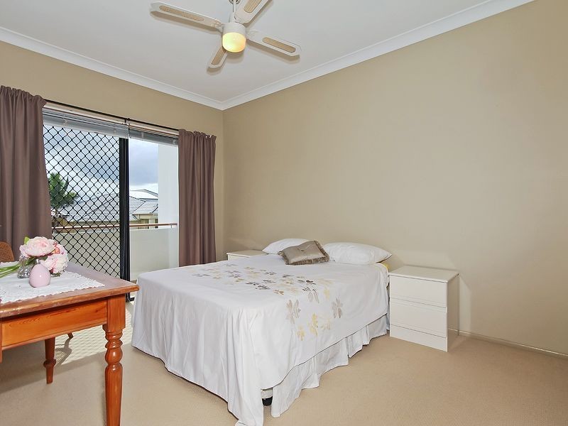 3/8 Bayswater Avenue, Varsity Lakes QLD 4227