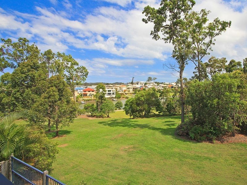 3/8 Bayswater Avenue, Varsity Lakes QLD 4227