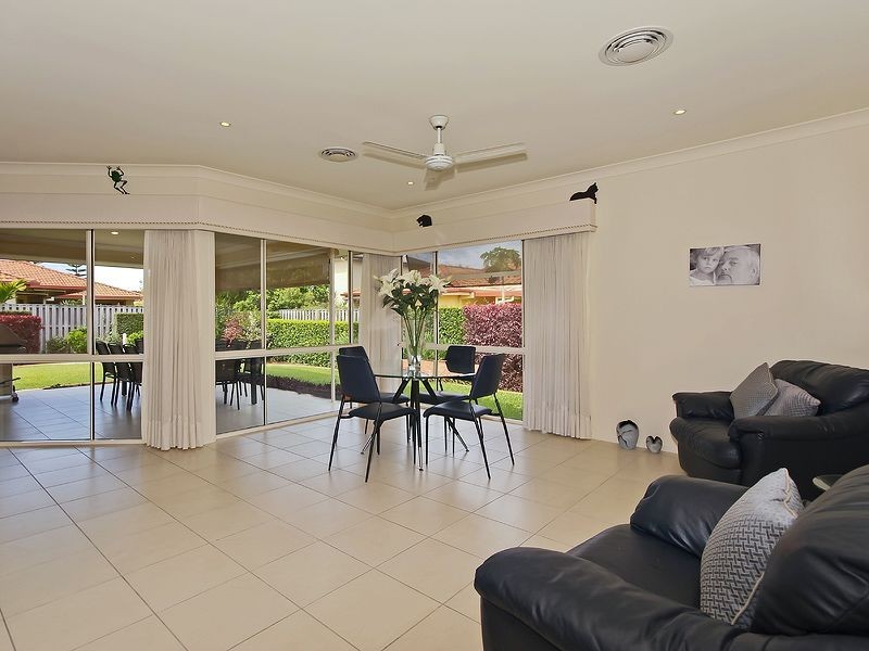 12 Pearwood Lane, Robina QLD 4226