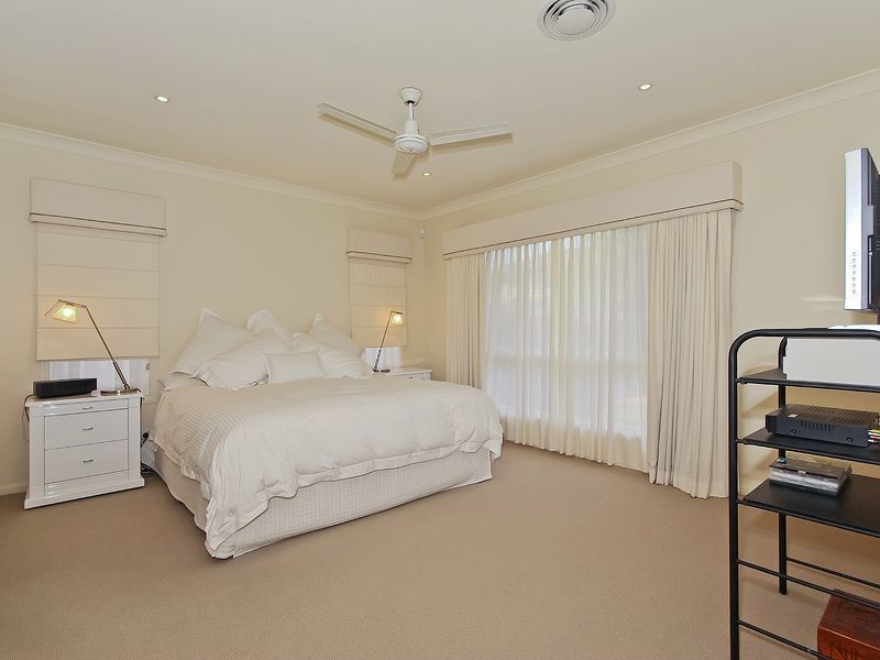 12 Pearwood Lane, Robina QLD 4226