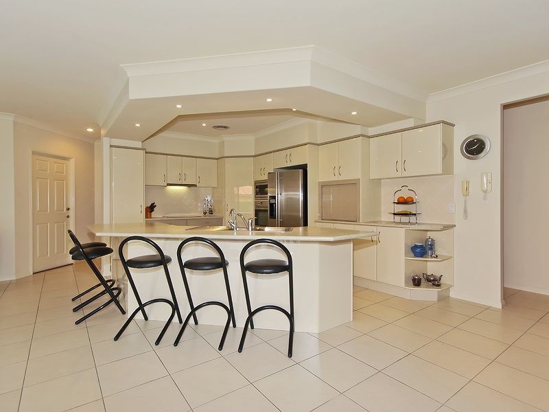 12 Pearwood Lane, Robina QLD 4226