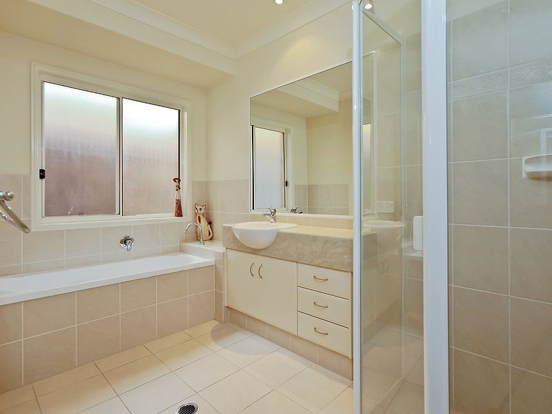 12 Pearwood Lane, Robina QLD 4226