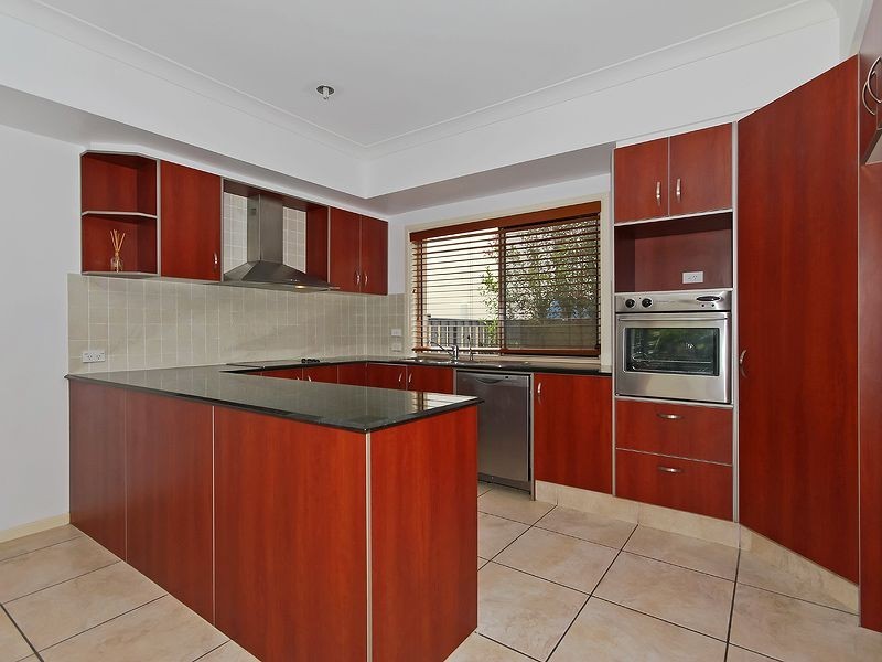2/29 Bayswater Avenue, Varsity Lakes QLD 4227