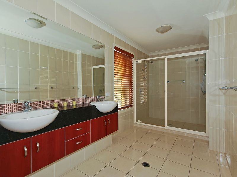 2/29 Bayswater Avenue, Varsity Lakes QLD 4227