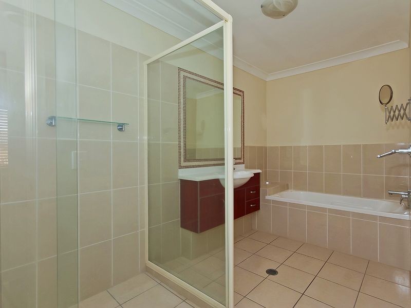 2/29 Bayswater Avenue, Varsity Lakes QLD 4227