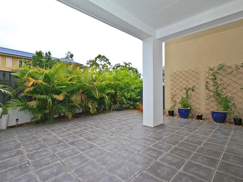 2/29 Bayswater Avenue, Varsity Lakes QLD 4227