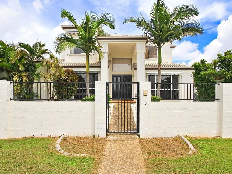 94 Auk Avenue, Burleigh Waters QLD 4220