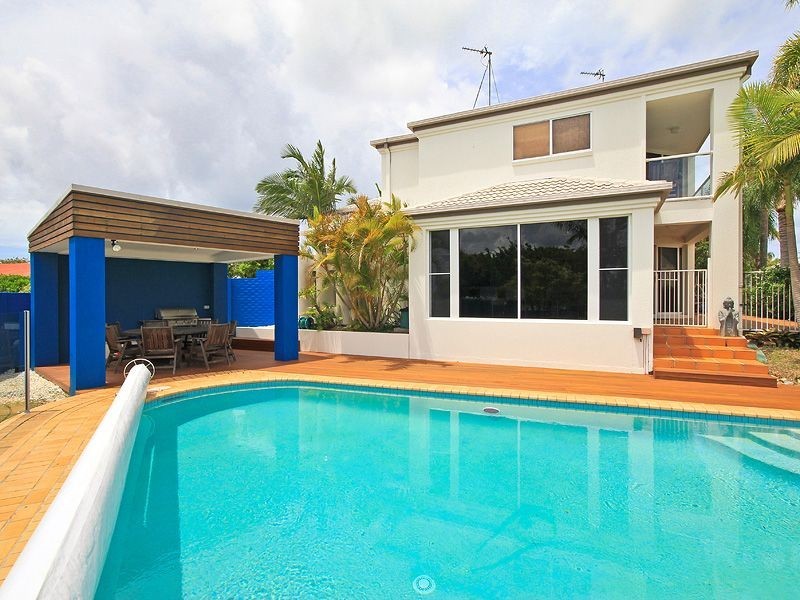 94 Auk Avenue, Burleigh Waters QLD 4220