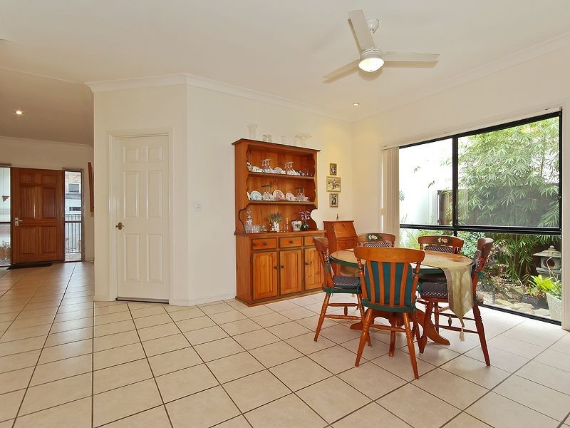 5 Gerona Circuit, Varsity Lakes QLD 4227