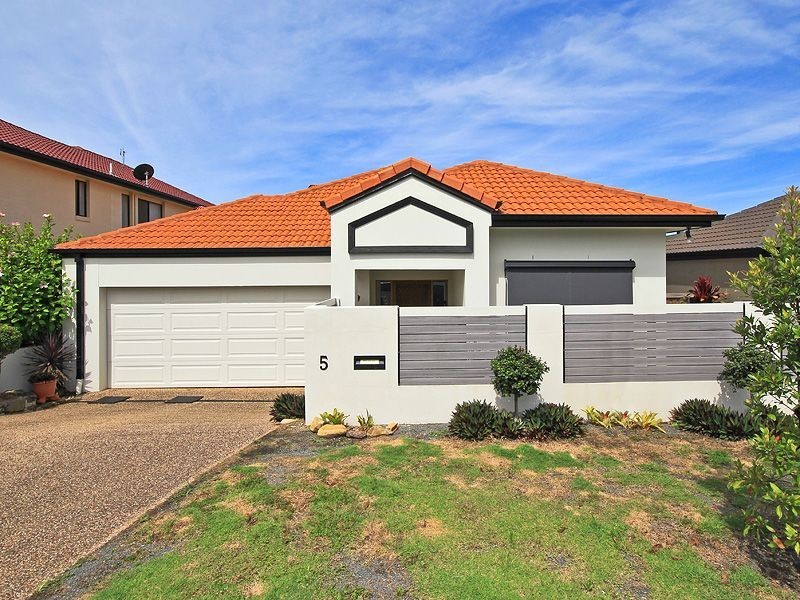 5 Gerona Circuit, Varsity Lakes QLD 4227