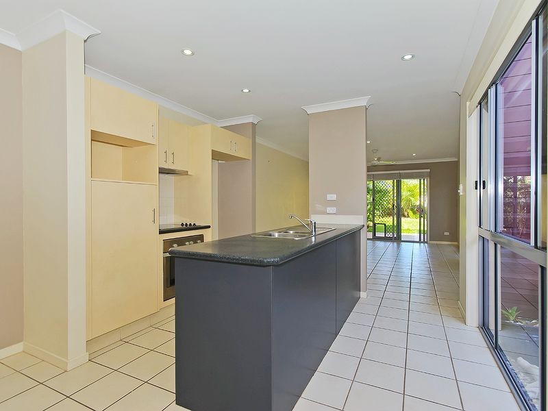 2/130 Sunshine Parade, Miami QLD 4220