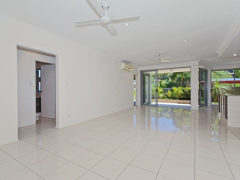 2/21 Ewart Street, Burleigh Heads QLD 4220
