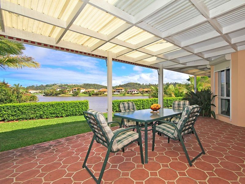 136 Dunlin Drive, Burleigh Waters QLD 4220