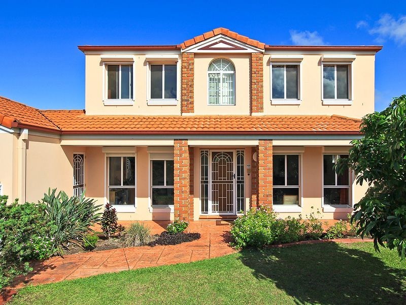 136 Dunlin Drive, Burleigh Waters QLD 4220