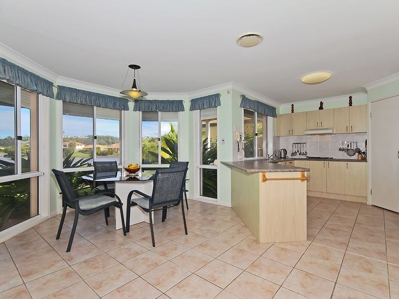 136 Dunlin Drive, Burleigh Waters QLD 4220