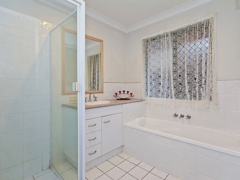 3 Seville Circuit, Burleigh Waters QLD 4220