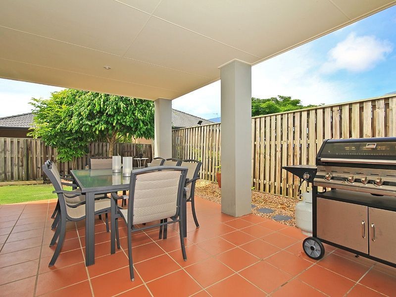 42 Gerona Circuit, Varsity Lakes QLD 4227