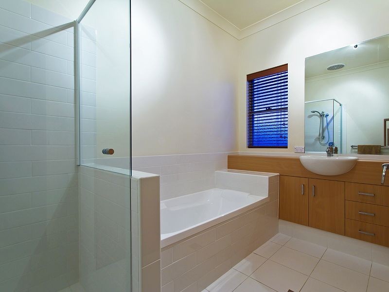 6/22 Winton Terrace, Varsity Lakes QLD 4227