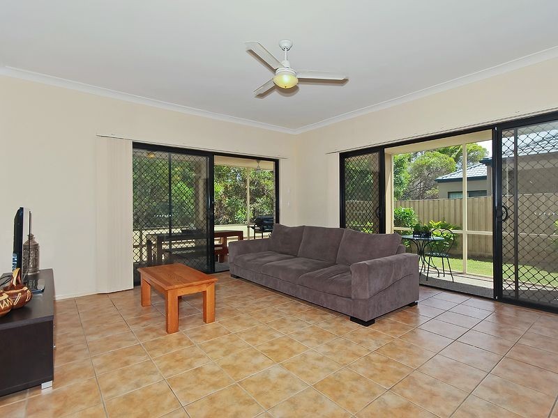 13 Imperia Crescent, Varsity Lakes QLD 4227