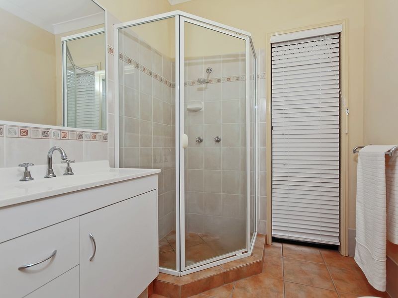 13 Imperia Crescent, Varsity Lakes QLD 4227