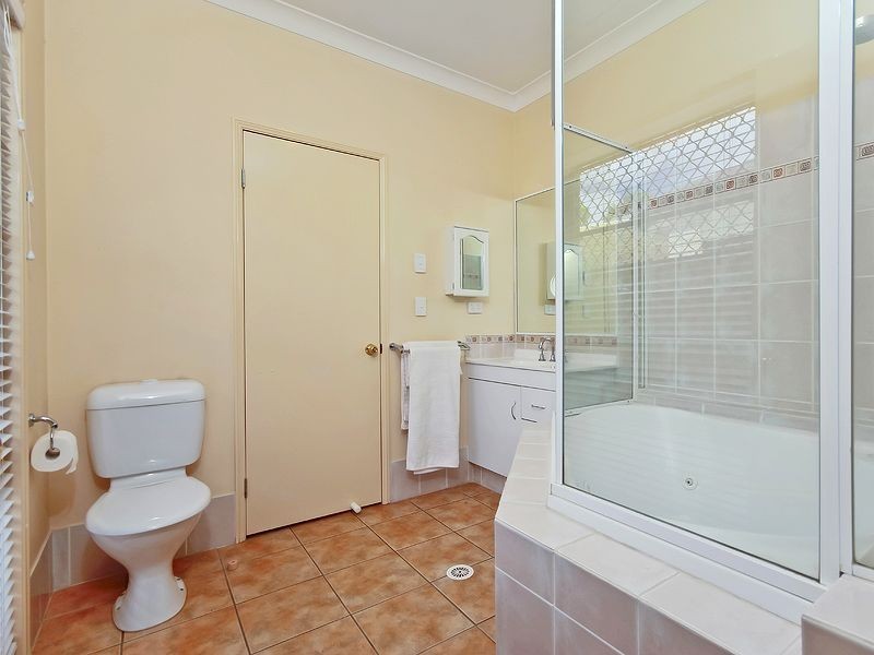 13 Imperia Crescent, Varsity Lakes QLD 4227