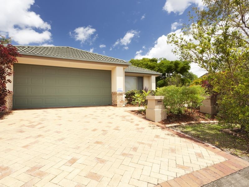 1 Gardendale Crescent, Burleigh Waters QLD 4220