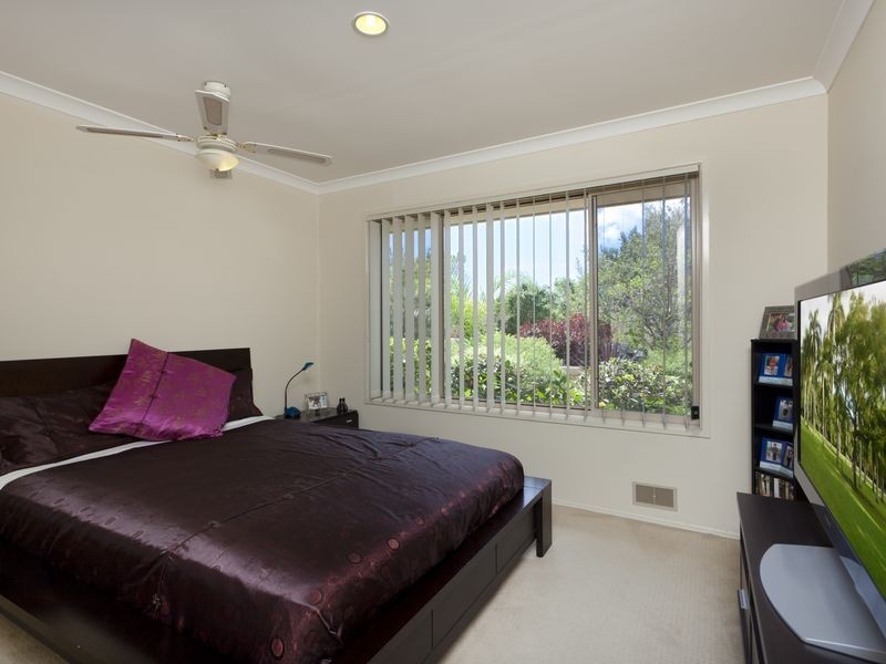 1 Gardendale Crescent, Burleigh Waters QLD 4220