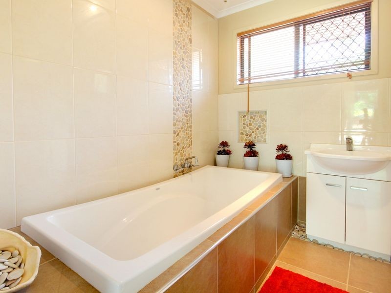 33 Chippewa Circuit, Mudgeeraba QLD 4213