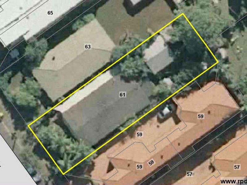 61 Albion Avenue, Miami QLD 4220