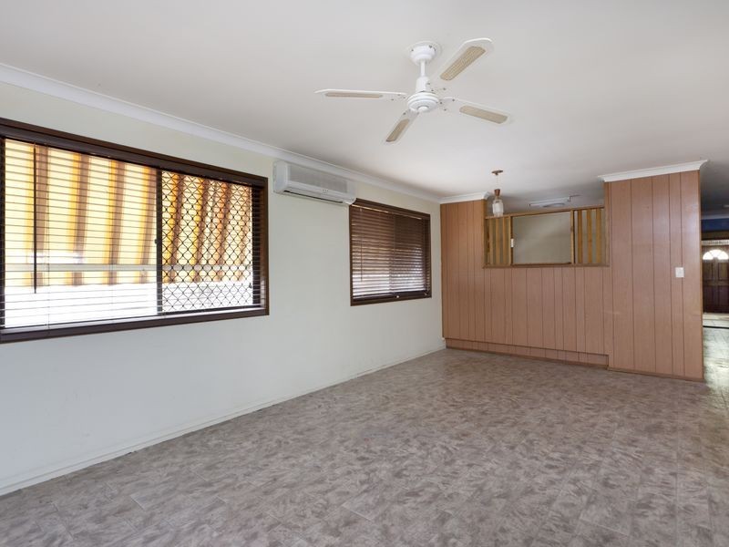61 Albion Avenue, Miami QLD 4220